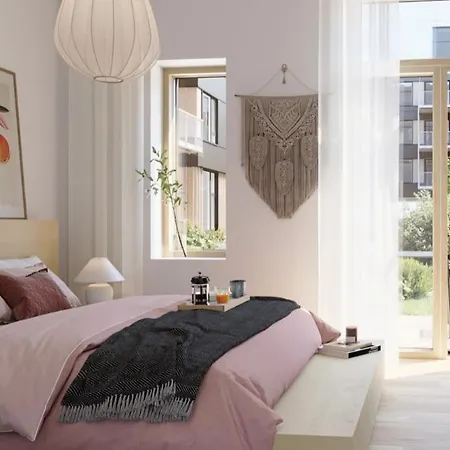 Brand New Close To Downtown And Nature *
